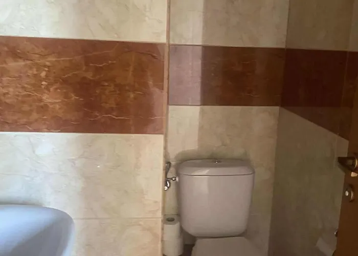 Ground Floor, 2-bed 아파트