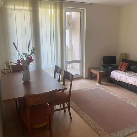 Ground Floor, 2-bed Apartamento Sunny Beach